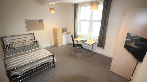 Bedroom 1 at 373A Ecclesall Road